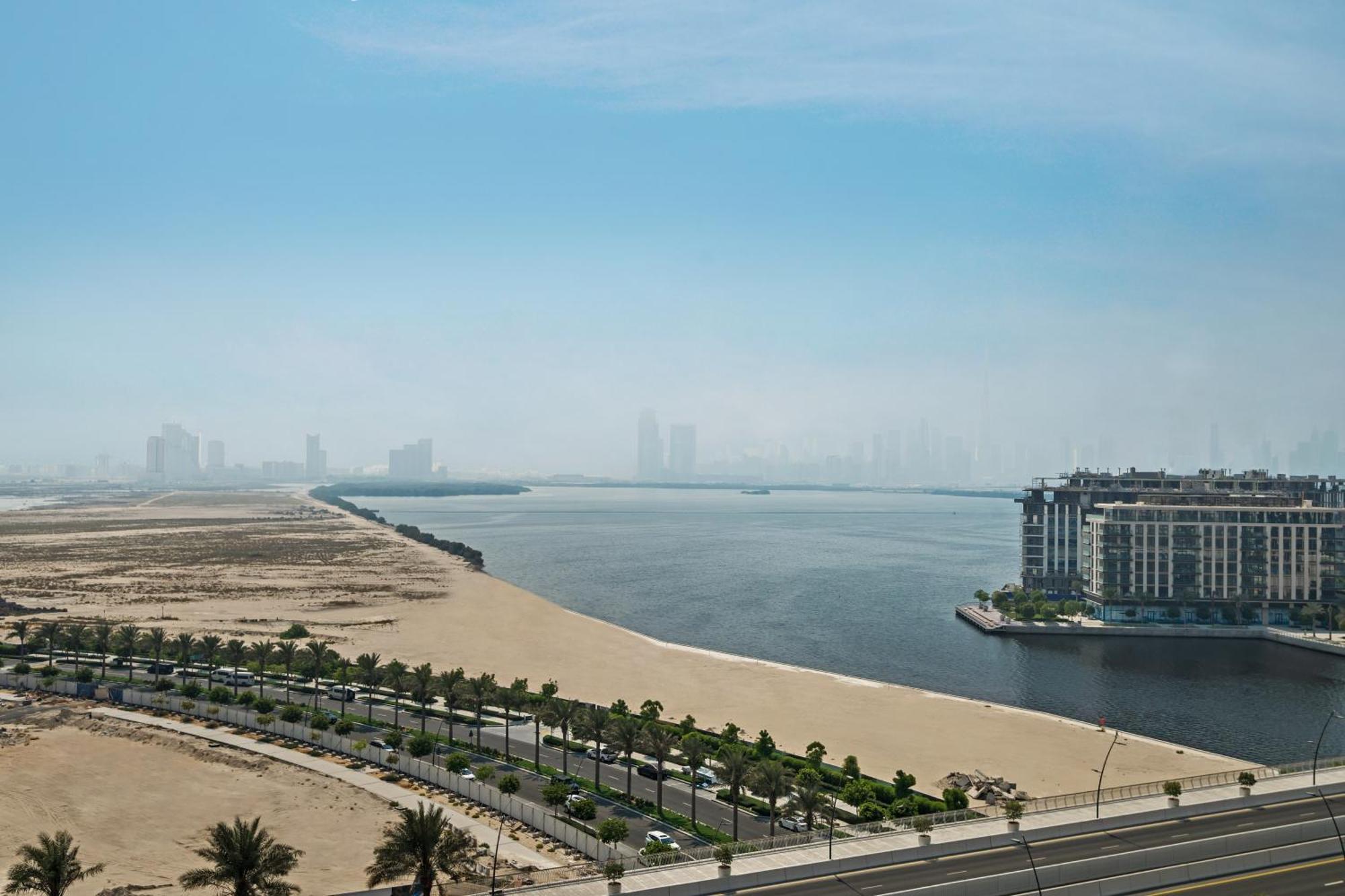 Pool Side View At Dubai Creek Harbour By Dustay 外观 照片